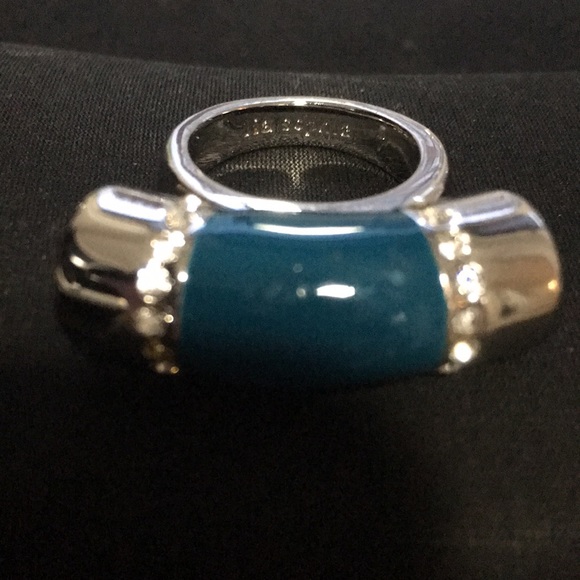 Lia Sophia Queue ring - Picture 2 of 3